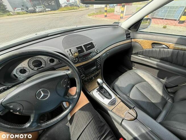 Mercedes-Benz Klasa E 320 T CDI Elegance Krosno - zdjęcie 11