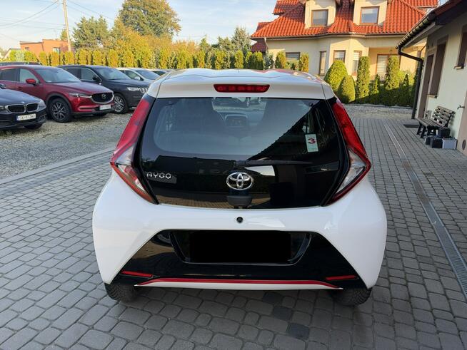 Toyota Aygo 1,0 72KM  Klimatyzacja  Kamera  CarPlay Orzech - zdjęcie 8