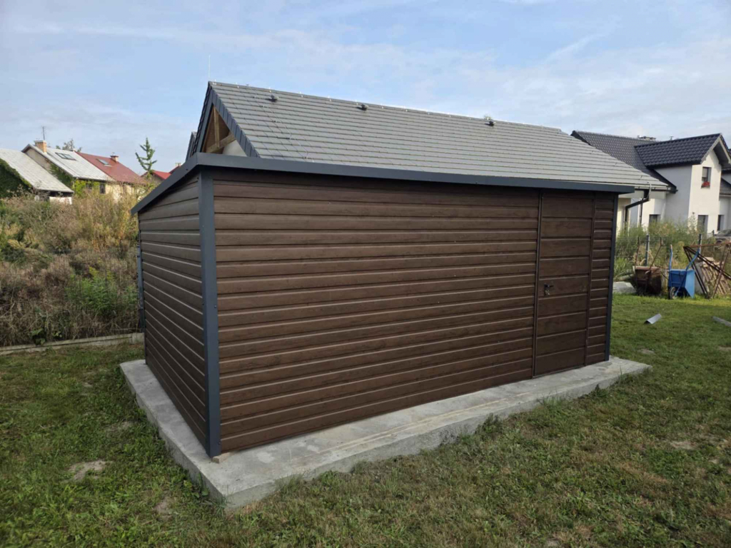 Domek ogrodowy narzędziowy 5×3 Ciemny Orzech + Ciemny Grafit MAT Kcynia - zdjęcie 5