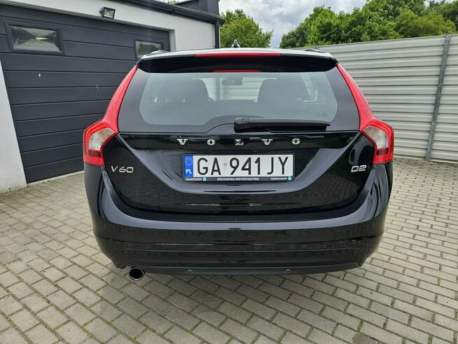 Volvo V60 D2 1.6 115KM manual BEZWYPADEK bardzo zadbany NAVI BDB stan Gdynia - zdjęcie 3