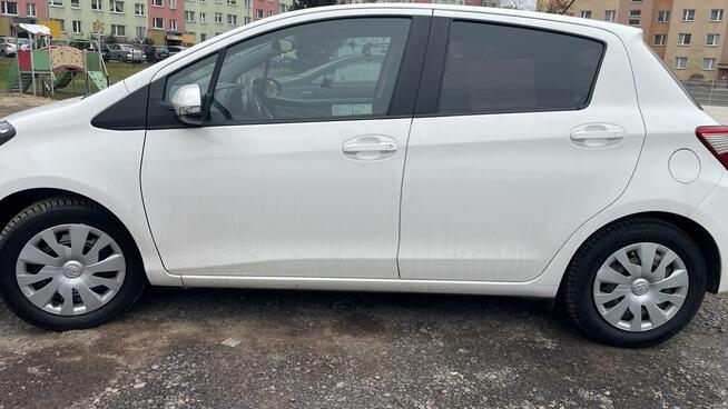 Toyota Yaris 2017 niski przebieg Wałbrzych - zdjęcie 5