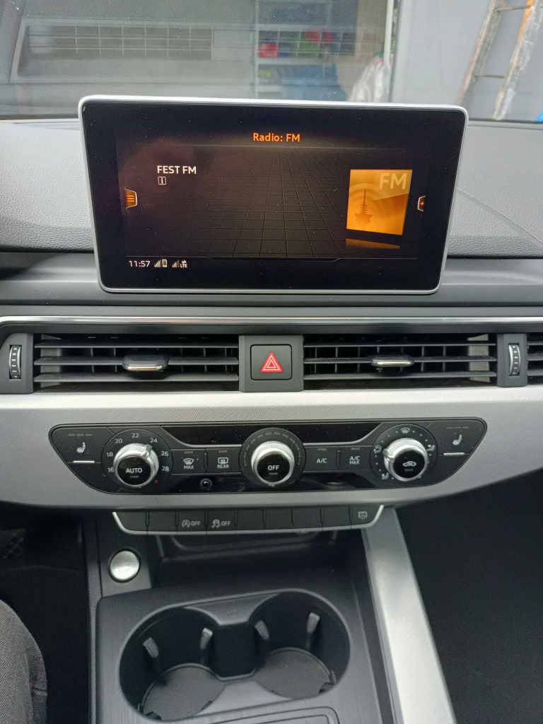 Audi A4 b9 kombi TDI Krzeszowice - zdjęcie 10