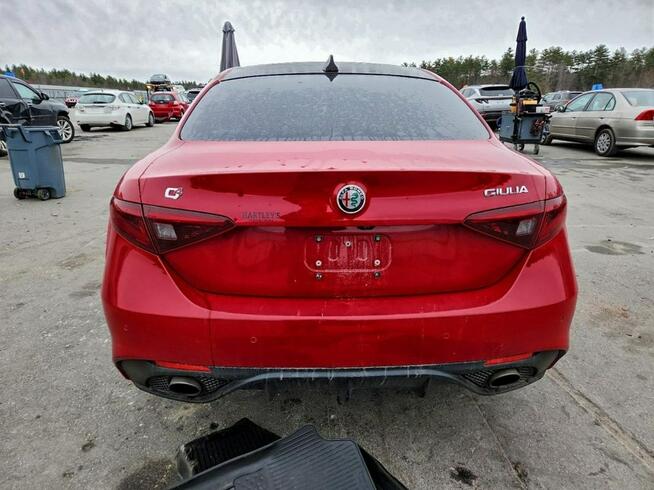 Alfa Romeo Giulia / 4x4 / 2.0 280KM / Niski przebieg / Tarnów - zdjęcie 6
