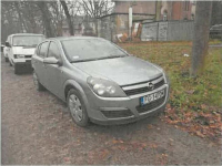Opel Astra III 1.6 MR`04 E4 Wersja: Essentia Easytronic