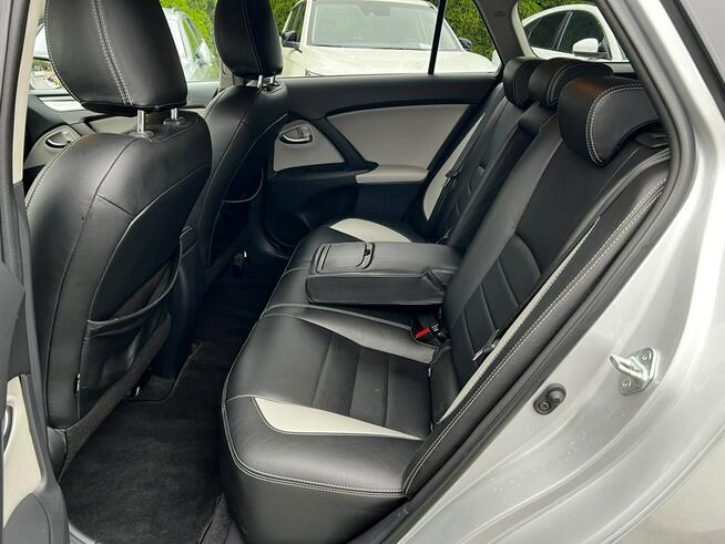 Toyota Avensis 1.8i 147KM Automat Zarejestrowany  Skóry Kamera Baranowo - zdjęcie 9