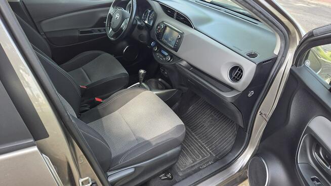 Toyota Yaris 1.5 HSD 100KM Kamera Serwisowany 2xKoła Ładny Stan Otwock Mały - zdjęcie 12