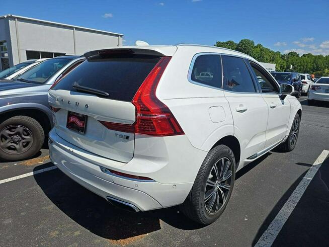 Volvo XC 60 Inscription / AWD / niski przebieg Tarnów - zdjęcie 4