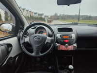 Toyota Aygo 5 Drzwi Klima Zadbany Rata320ZŁ Śrem - zdjęcie 12