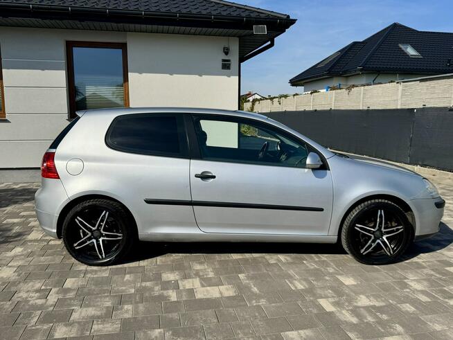 Vw Golf V 1,6 mpi bardzo ładny oryginalny lakier z niemiec Szerominek - zdjęcie 3