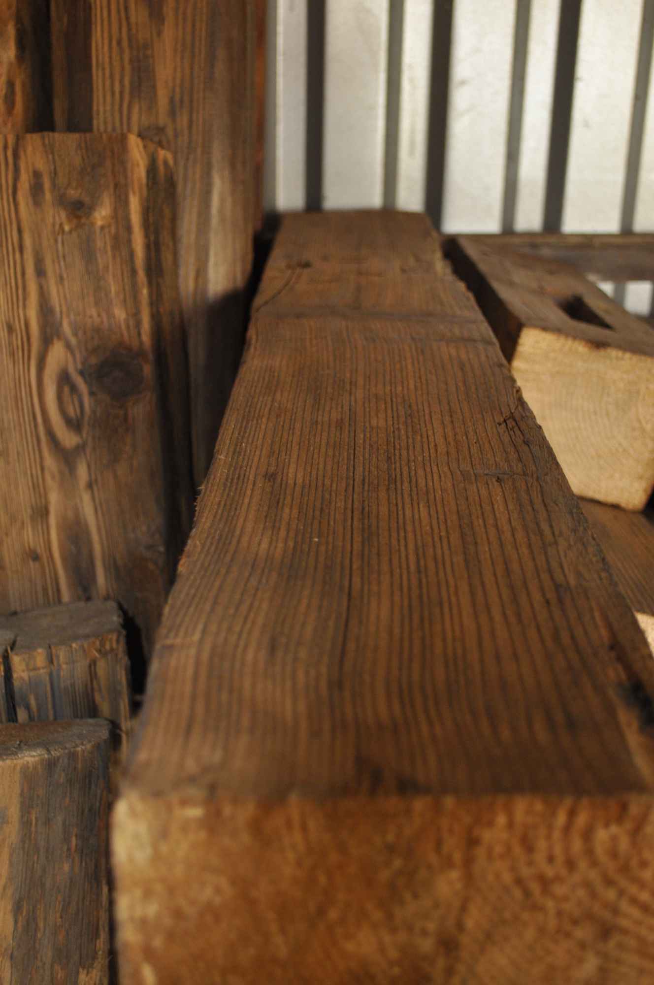 Belki , krokwie , kantówki,deski boazeryjne,deski ozdobne-stare drzewo Świerklany - zdjęcie 6