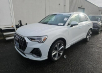Audi Q3 PREMIUM PLUS / S-Line / Quattro