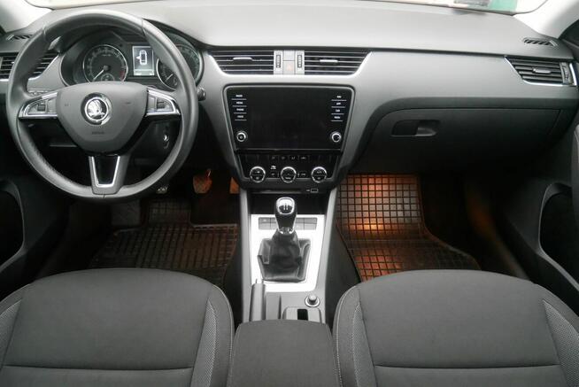 Skoda Octavia 1.6 TDI Ambition 2019 · 147 000 km · 1 598 cm3 Słupsk - zdjęcie 5