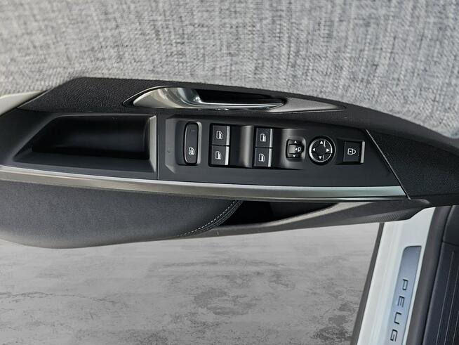 Peugeot 3008 GT  HYBRID 145 S&amp;S Łódź - zdjęcie 12