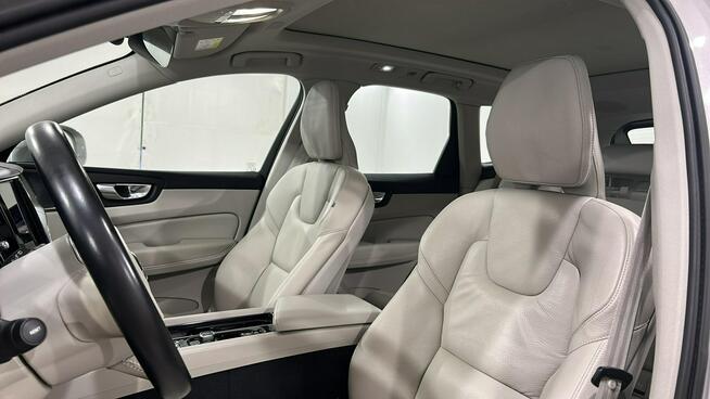 Volvo XC 60 B5 D AWD Plus Bright hak Warszawa - zdjęcie 10