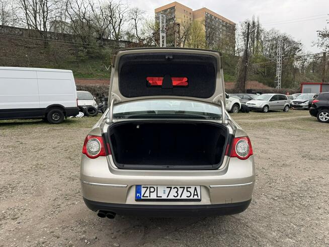 Volkswagen Passat 2.0FSi-150km-DSG-Klimatronik-Tempomat-Komputer Szczecin - zdjęcie 9
