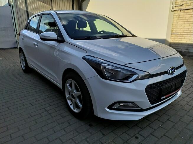 Hyundai i20 1.2 Benzyna  Grzane Fotele  i Kierownica Zarejestrowany Strzała - zdjęcie 9