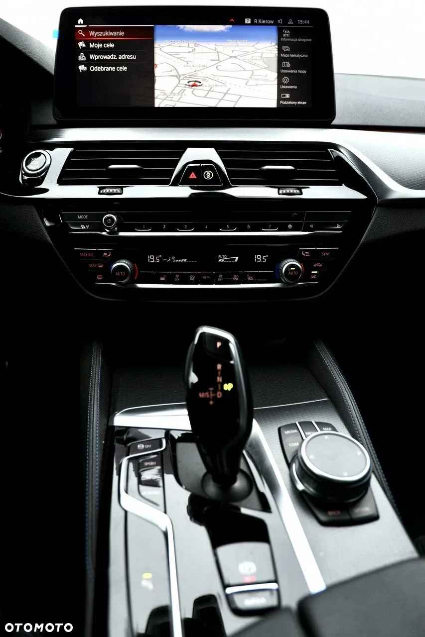 BMW Seria 5 2020 · 40 000 km · 1 995 cm3 · Hybryda Tychy - zdjęcie 8