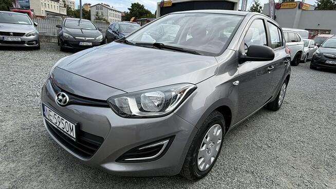 Hyundai i20 Benzyna Zarejestrowany Ubezpieczony Elbląg - zdjęcie 12