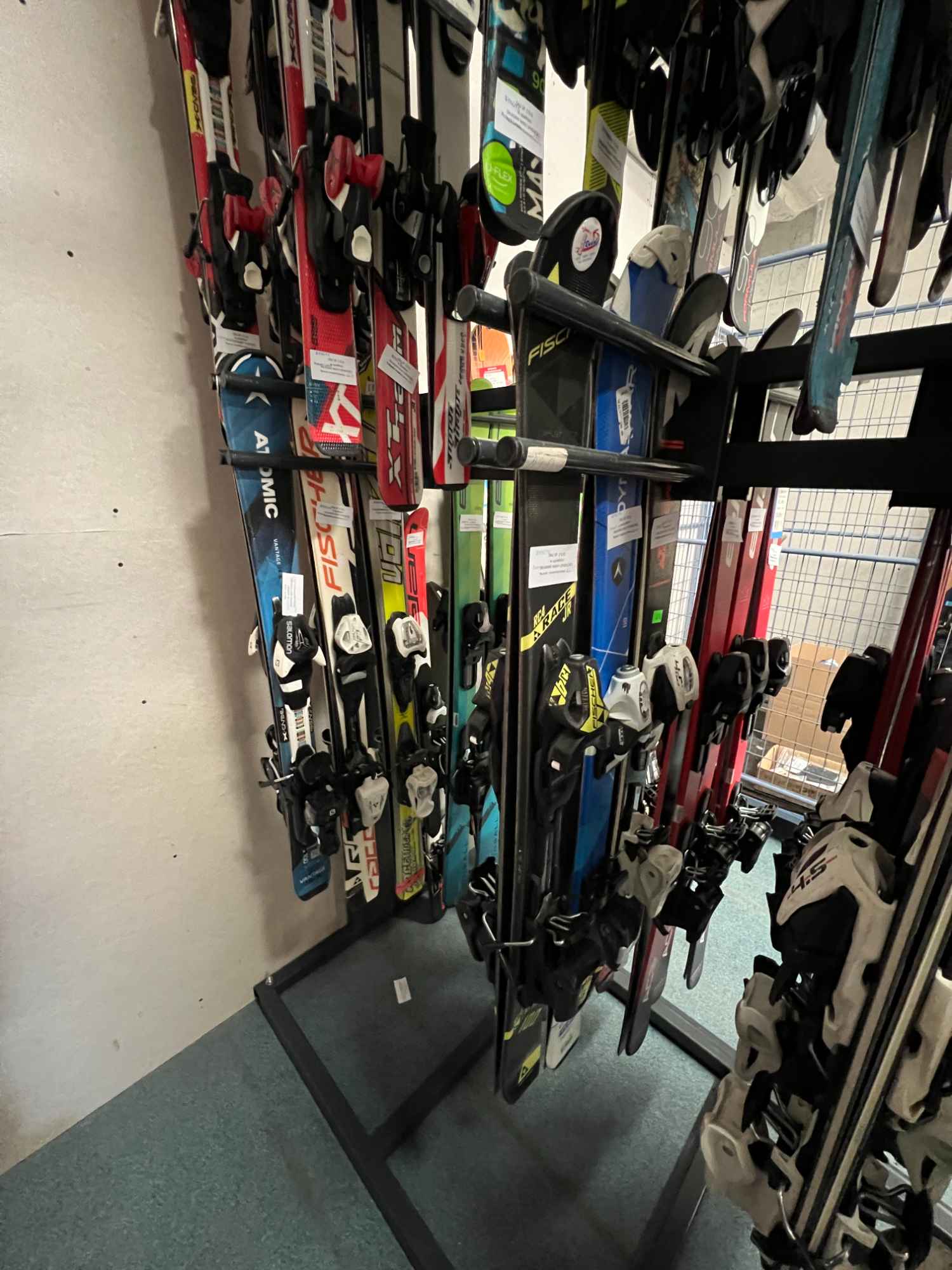 Syndyk sprzeda pakiet nart używanych oraz nart używanych juniorskich. Śródmieście - zdjęcie 1