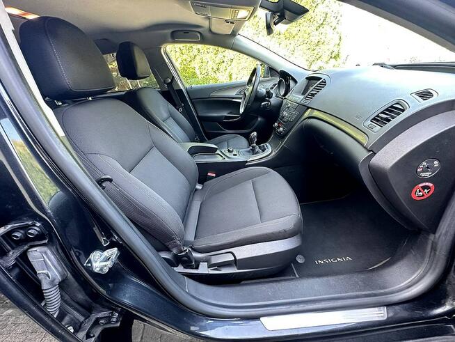 Opel Insignia Sports Tourer 2.0 CDTI 131 KM Navi  Klimatronic 2x PDC Wrocław - zdjęcie 9