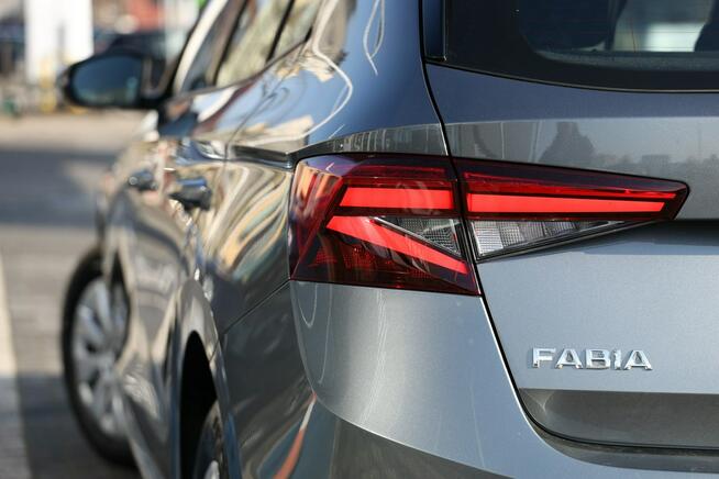 Škoda Fabia 1.0 TSI Selection Tychy - zdjęcie 9