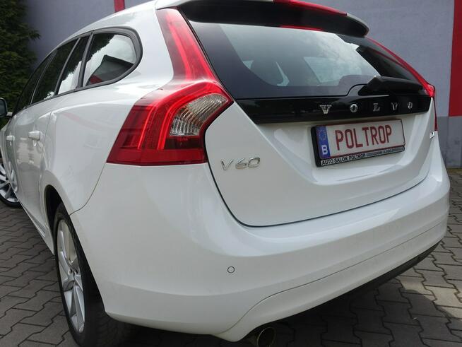 Volvo V60 2,0D Xenon Navi Alu Klimatronik Opłacony D4 VIP Gwarancja Częstochowa - zdjęcie 7