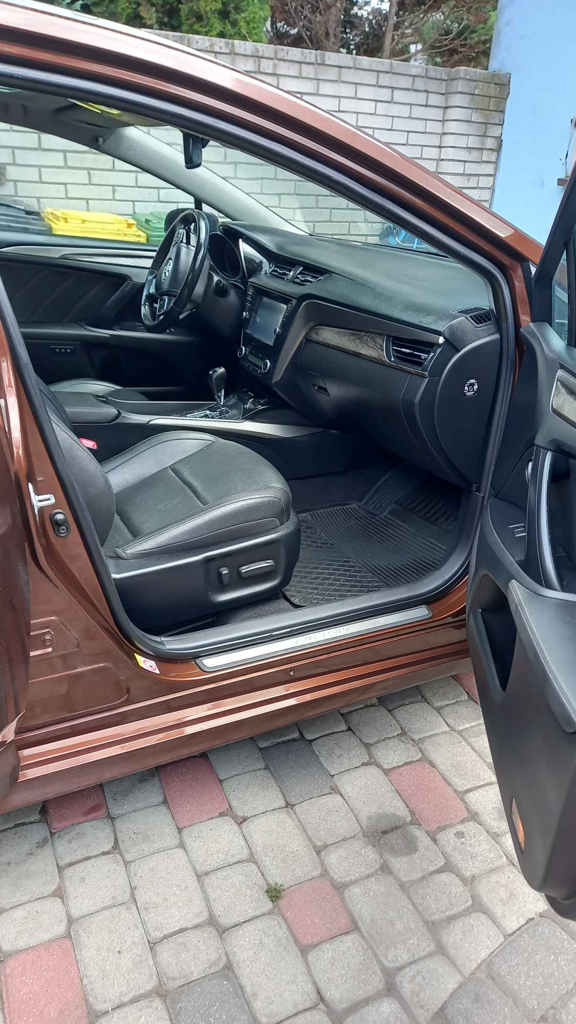 sprzedam toyota avensis Wola - zdjęcie 4