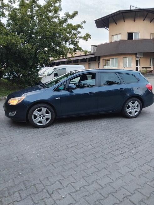 Opel Astra J 2011 Kraków - zdjęcie 7
