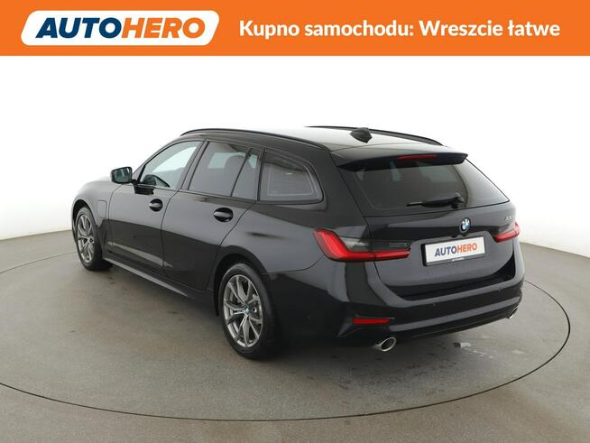 FV23% PHEV 330e automat skóra navi grzane fotele kamera LED Warszawa - zdjęcie 4