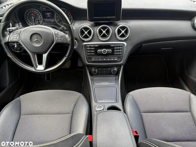 Mercedes A 180 Rok Gwarancji zadbany kamera pdc automat Kraków - zdjęcie 8