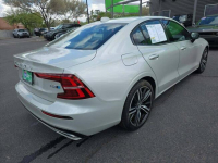 Volvo S60 R-Design / AWD / T6 / niski przebieg Tarnów - zdjęcie 3