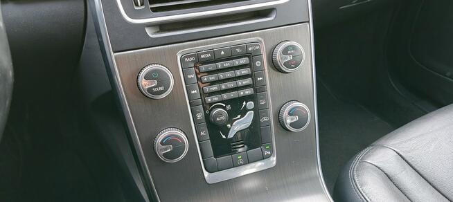 Volvo V60 2.0 D3 5-Cylindrów Lift Led Navi Skóra Parktronik Płock - zdjęcie 11