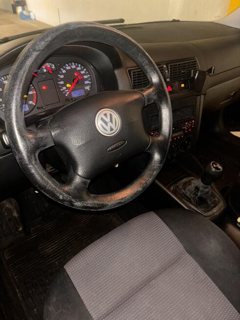 Volkswagen Golf 4 2003r. 1.4 75KM Jeżyce - zdjęcie 5