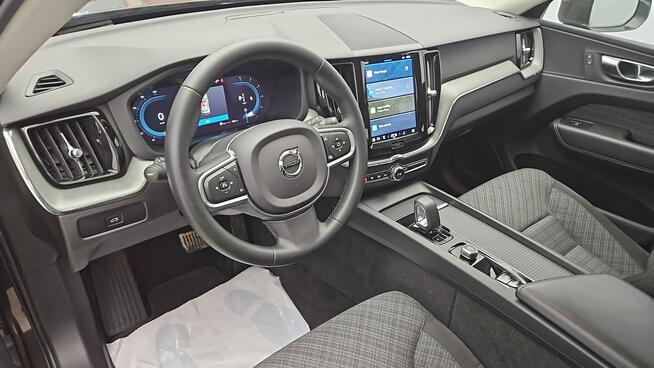 Volvo XC 60 B4 D AWD Core aut ! Z Polskiego Salonu ! Faktura VAT ! Warszawa - zdjęcie 9
