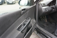 Volkswagen Passat zarejestrowany, ubzpieczony Opole - zdjęcie 9