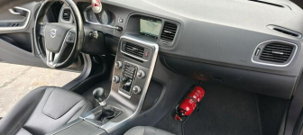 Volvo V60 2.0 D3 5-Cylindrów Lift Led Navi Skóra Parktronik Płock - zdjęcie 10