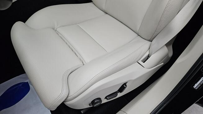 Volvo XC 60 B4 D Plus Bright aut ! Z Polskiego Salonu ! Faktura VAT ! Warszawa - zdjęcie 11