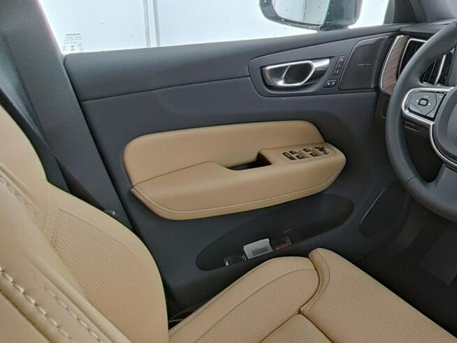 Volvo XC 60 T8 AWD Plus Bright Tychy - zdjęcie 12