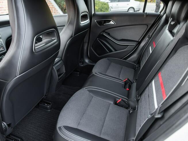 Mercedes A 180 1.6i 122KM ! Manual ! Super Stan ! Zadbana ! 190tys km Zwoleń - zdjęcie 7