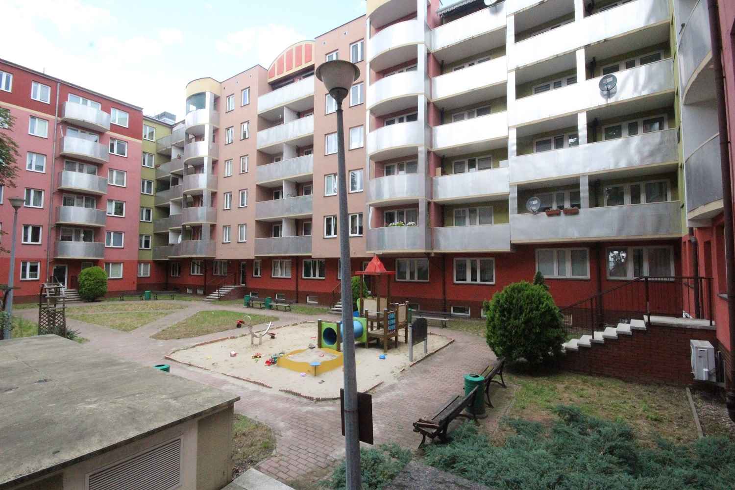 2pok, 47met, okolice Placu Macieja BALKON/PIWNICA (Wrocław) Śródmieście - zdjęcie 1
