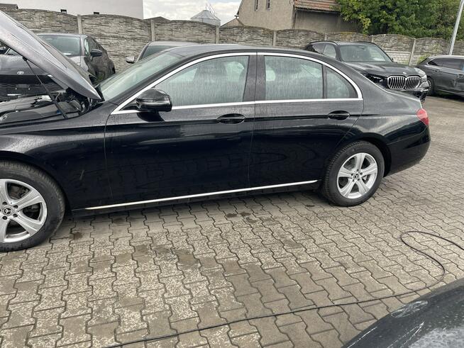 Mercedes E 220 Automat Kamery360 Podgrzewanie Skóra Virtual cockpit Gliwice - zdjęcie 5