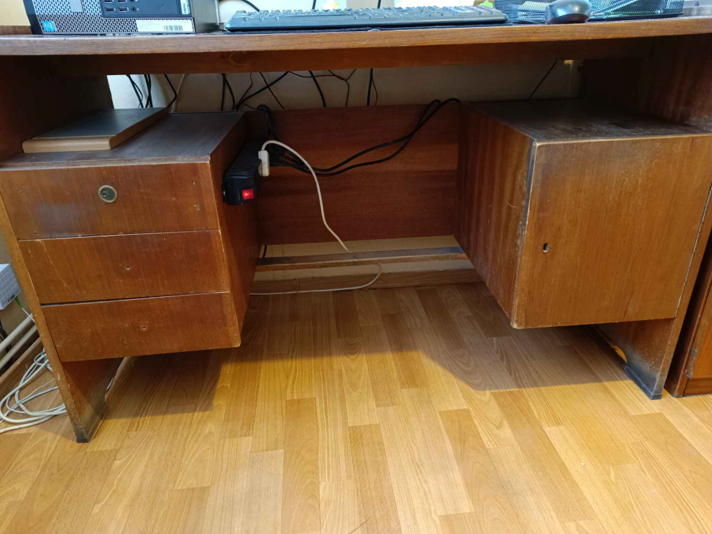 Sprzedam stare biurka – idealne do renowacji Łask - zdjęcie 3