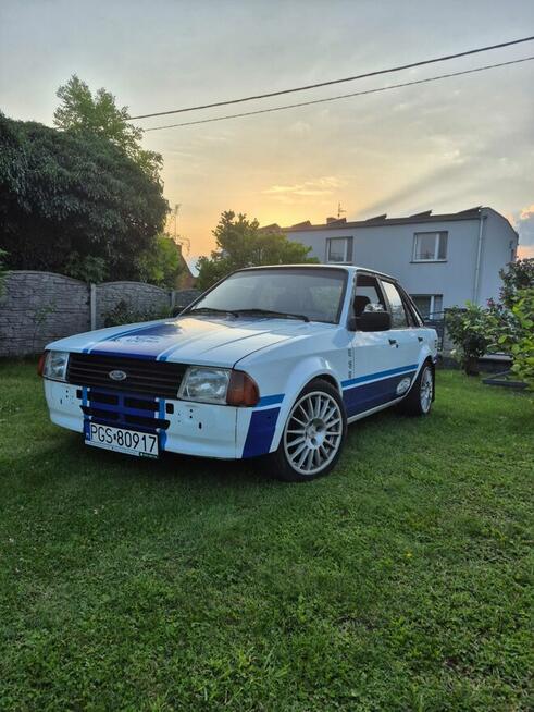 Ford Escort Mk4 Sedan – Automat – Klasyk / Youngtimer Gostyń - zdjęcie 1