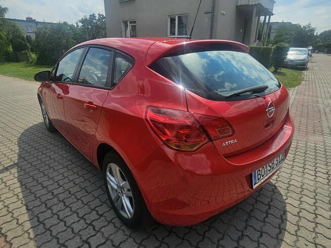 Opel Astra J 1.6 BENZYNA * Ognista czerwień *  sprowadzony Grudziądz - zdjęcie 3
