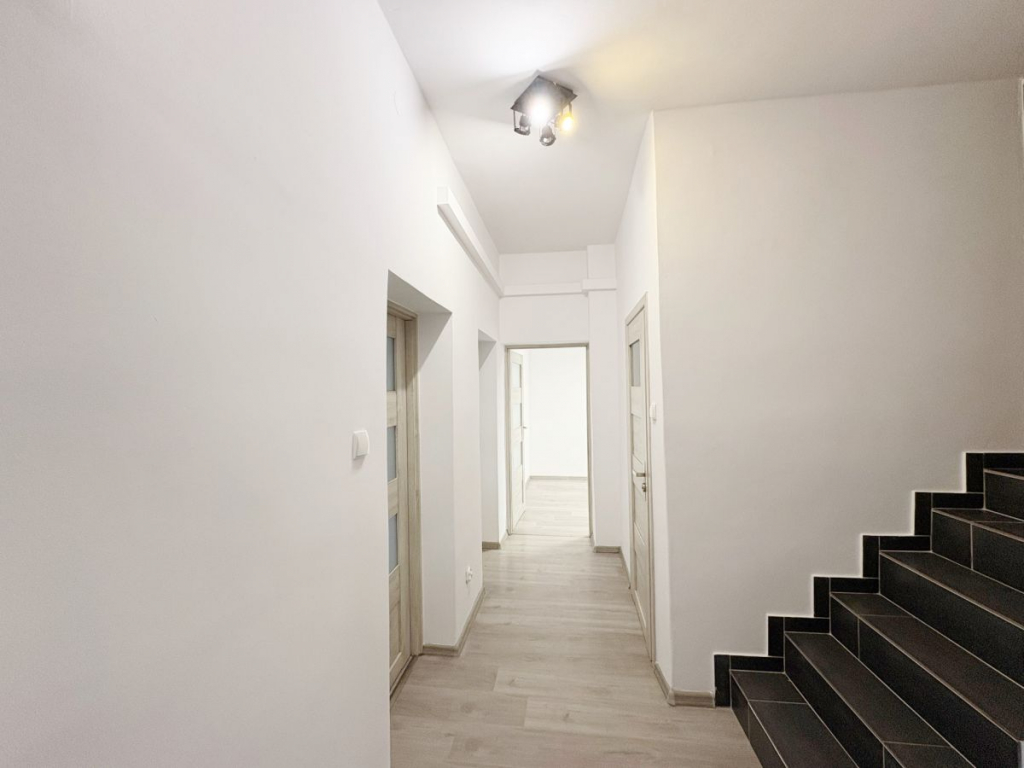 Budynek użytkowy pod działalność. Jeżyce - zdjęcie 2