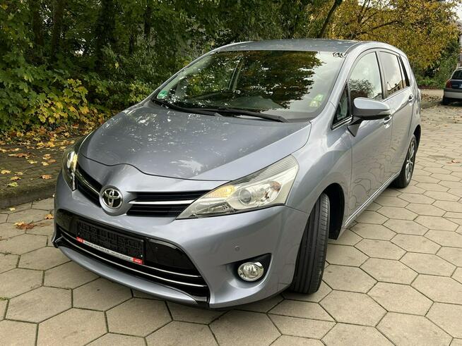 Toyota Verso 1.8 Benzyna opłacony Automat Gostyń - zdjęcie 3