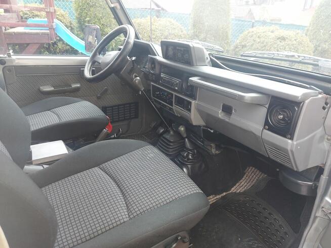 Toyota Landcruiser Hzj 73 4.2 Ponice - zdjęcie 10