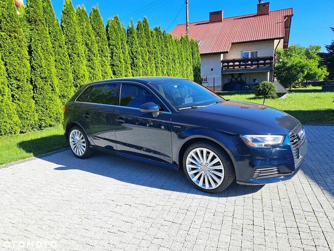 Audi A3 e-tron Hybryda plug-in 204KM S-Line 2017 Rzeszów - zdjęcie 4