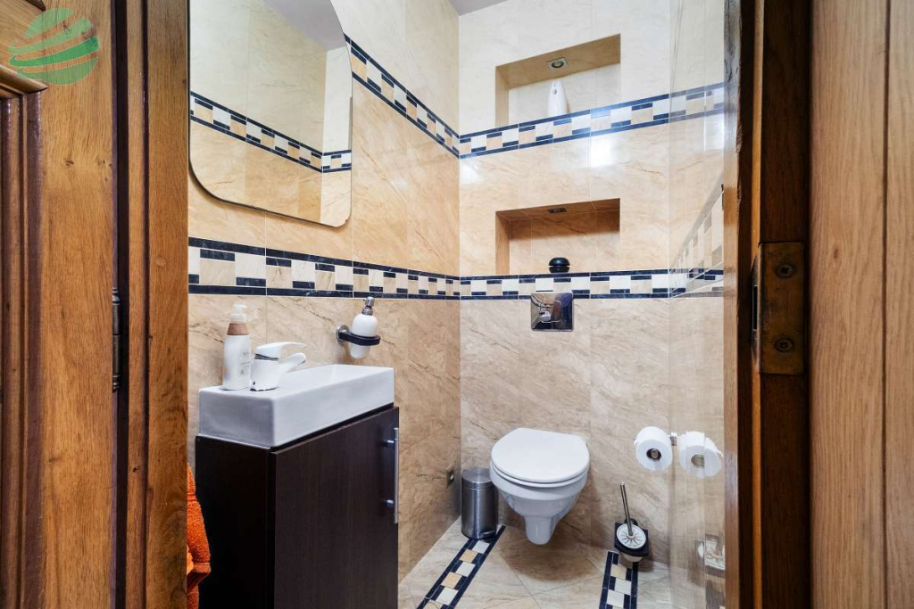 Dom jednorodzinny z niezależnym mieszkaniem i budy Darłowo - zdjęcie 9