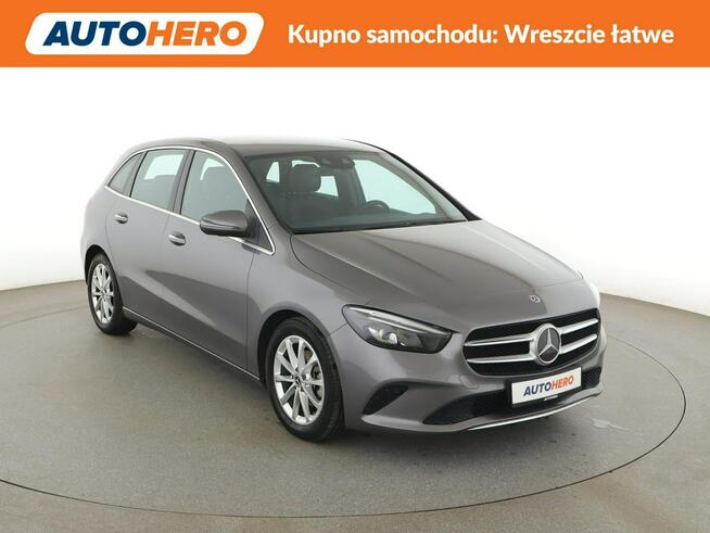 Mercedes B 180 automat półskóra navi kamera grzane fotele LED Warszawa - zdjęcie 10